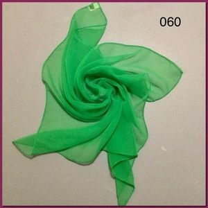 Kelly Green Scarf_060